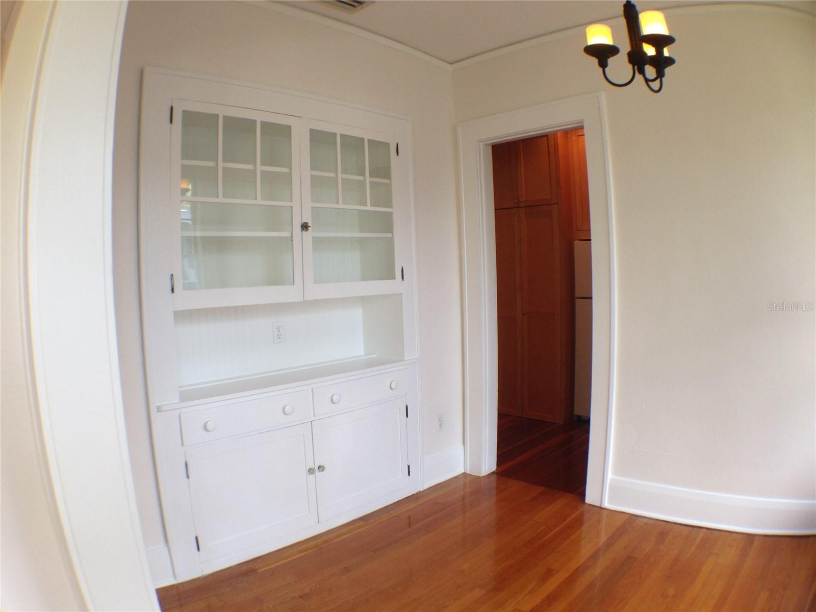 HYDE PARK WEST - Residential Lease