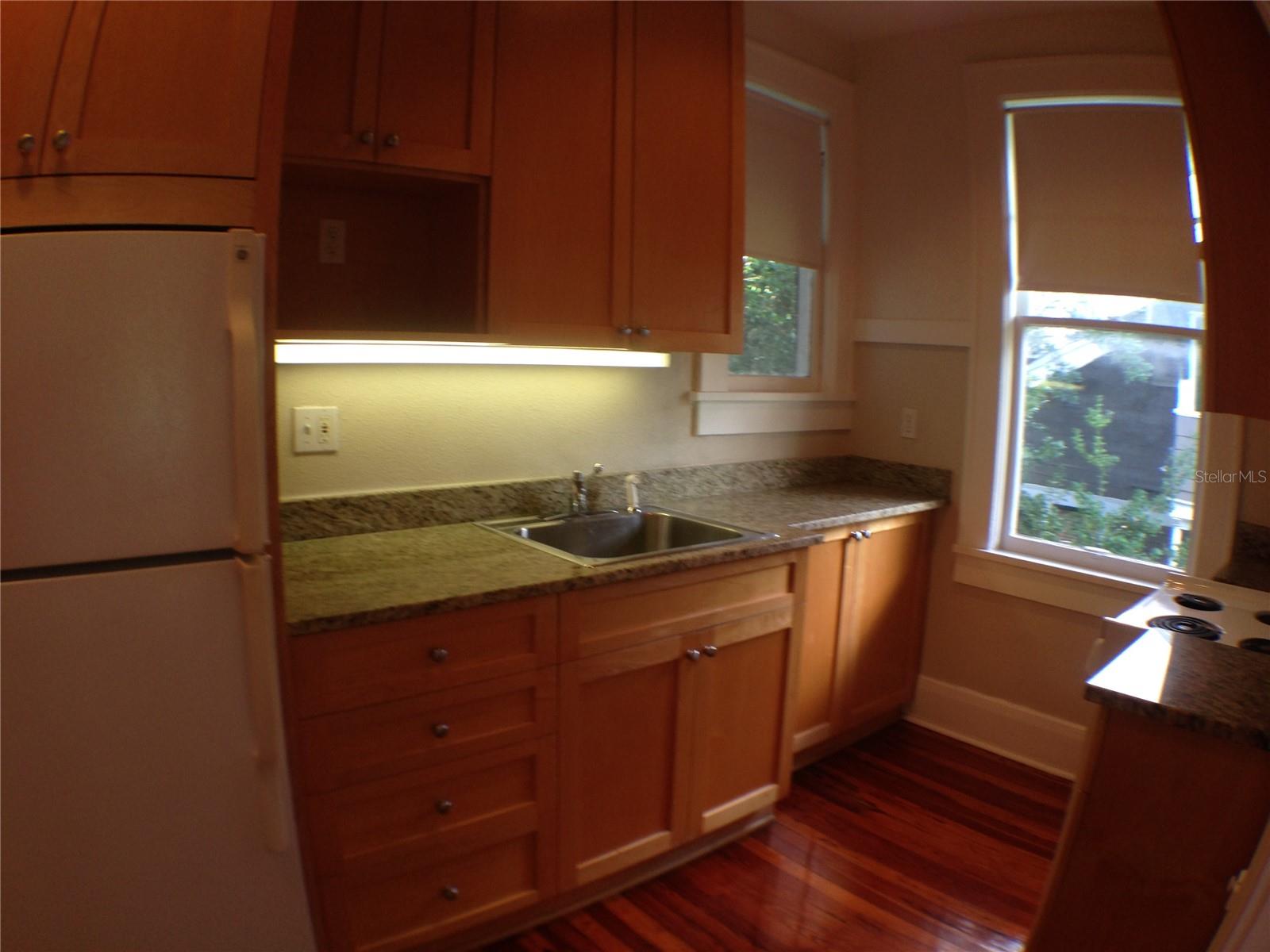 HYDE PARK WEST - Residential Lease