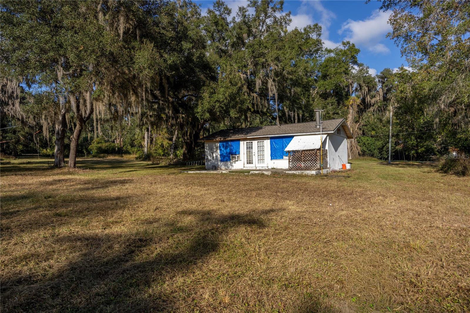 TWIN PINES - Commercial Sale