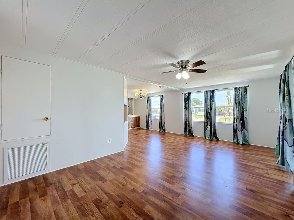 TAVARES LAKE FRANCES ESTATES UNIT 02 - Residential