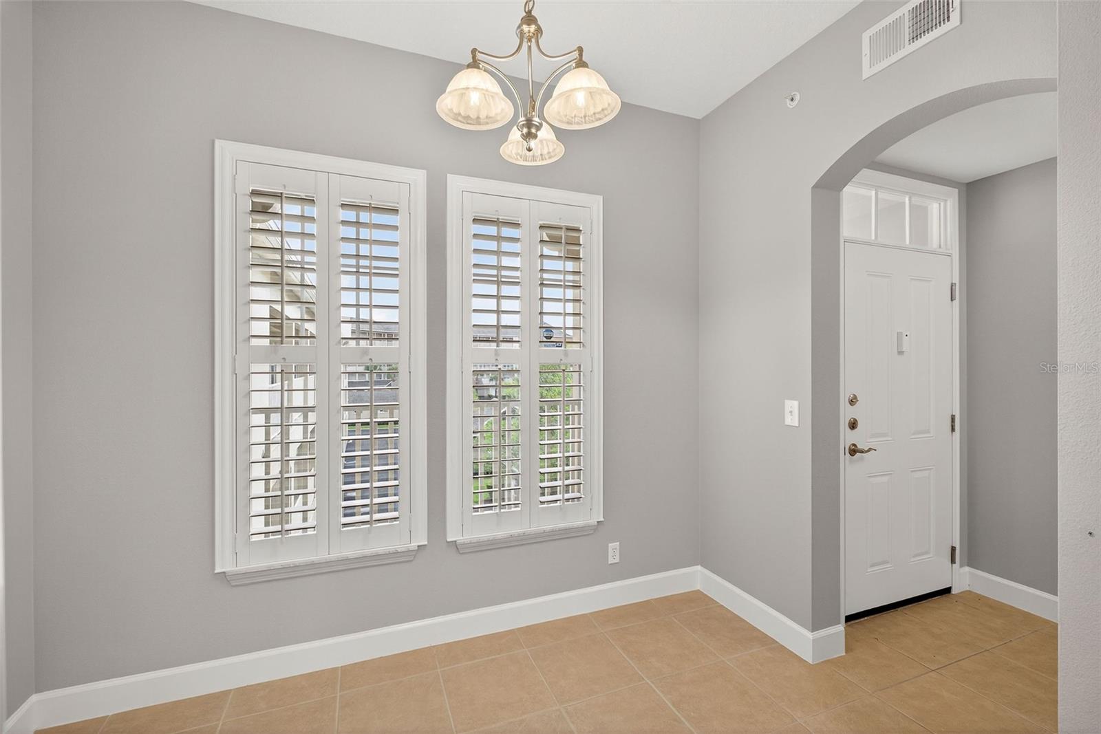 ARTISAN CLUB CONDO PH 4 - Residential