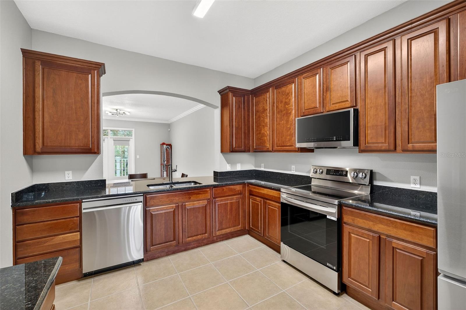 ARTISAN CLUB CONDO PH 4 - Residential