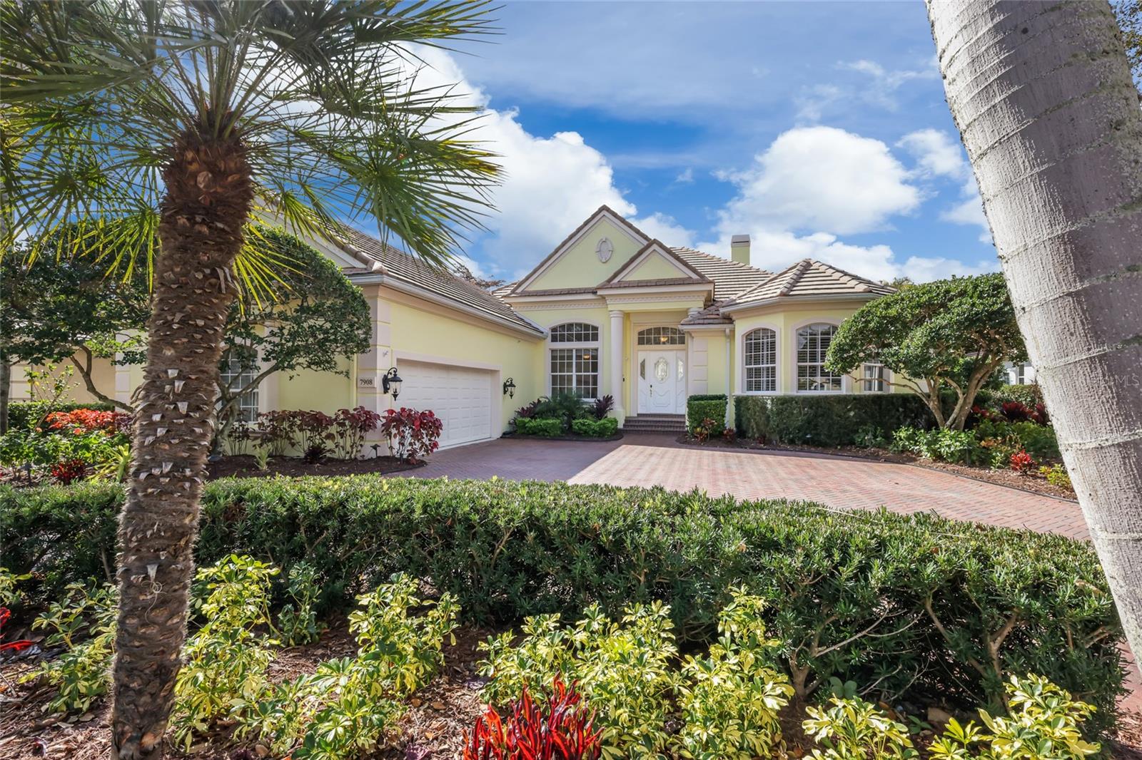 UNIVERSITY PARK COUNTRY CLUB - Residential