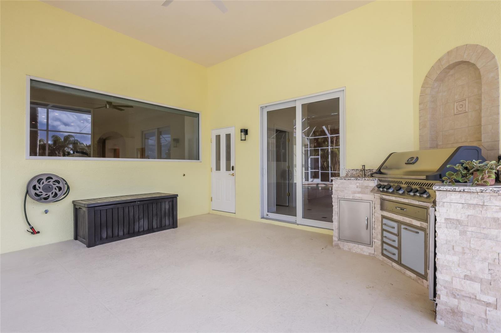 UNIVERSITY PARK COUNTRY CLUB - Residential