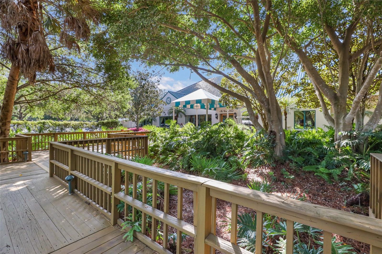 UNIVERSITY PARK COUNTRY CLUB - Residential