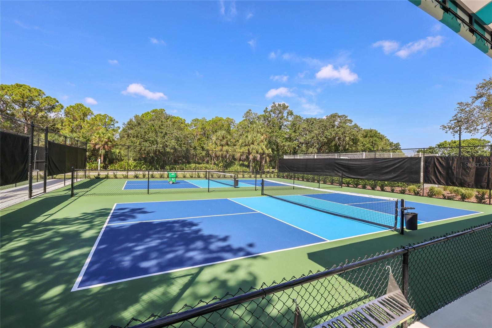 UNIVERSITY PARK COUNTRY CLUB - Residential