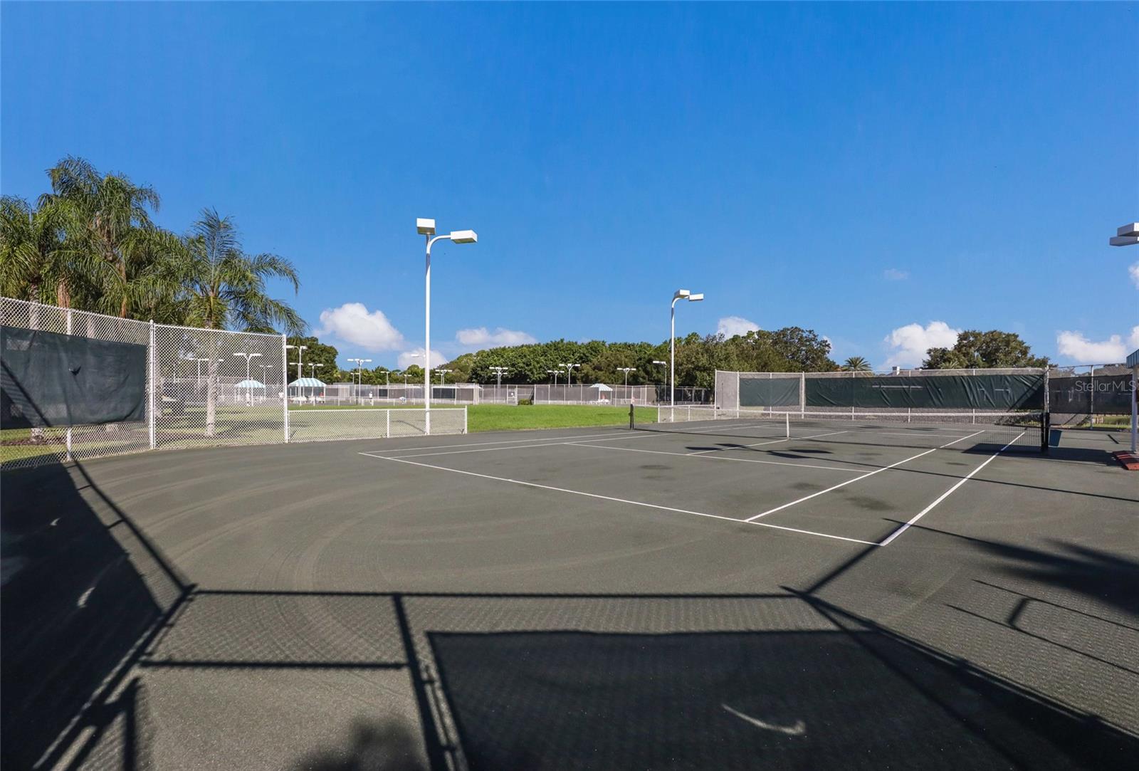 UNIVERSITY PARK COUNTRY CLUB - Residential