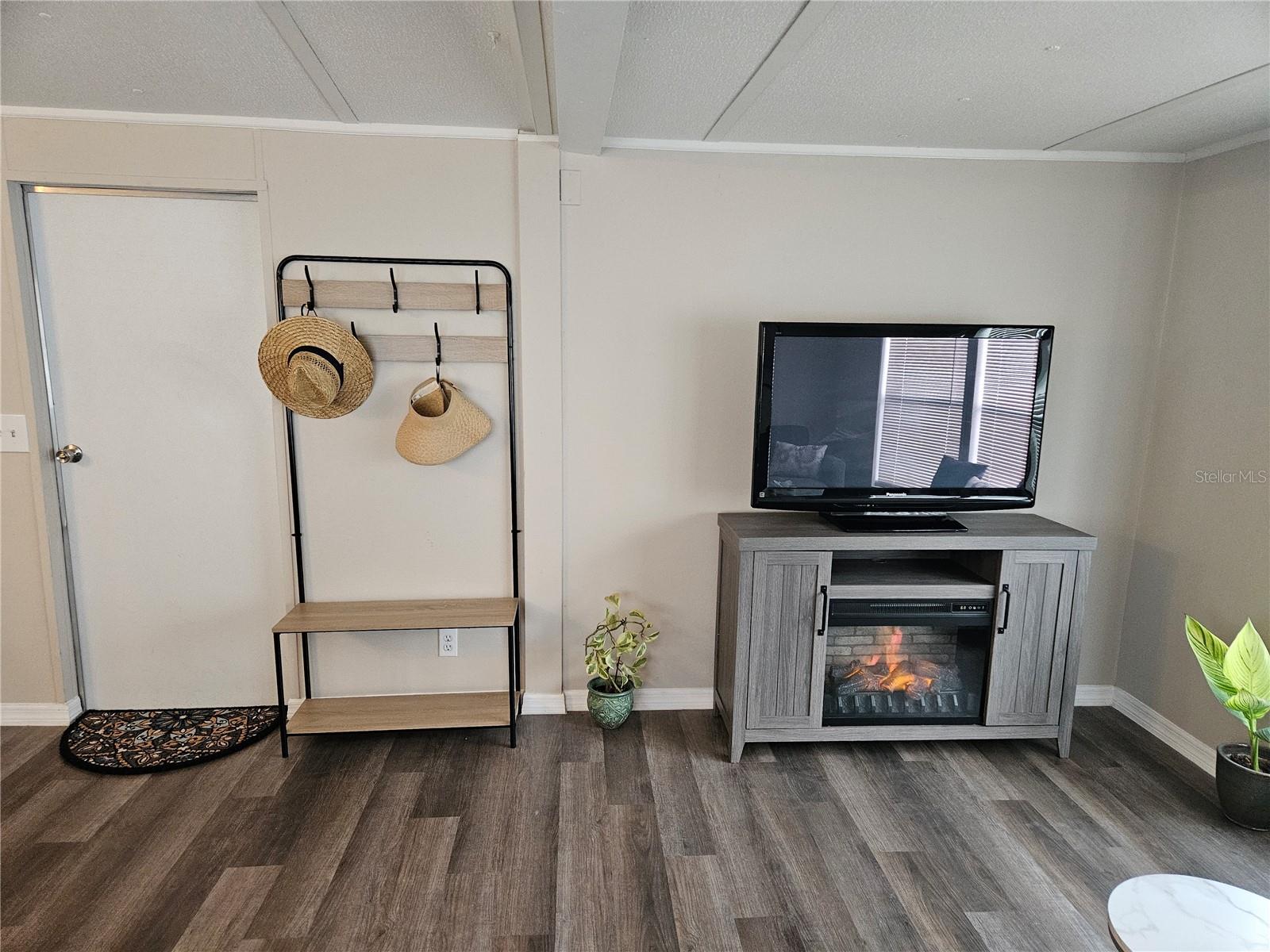 TIMBER LAKE ESTATES - Residential