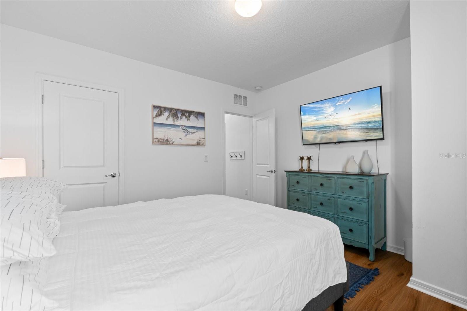 ISLES AT BAYVIEW PH II - Residential Lease