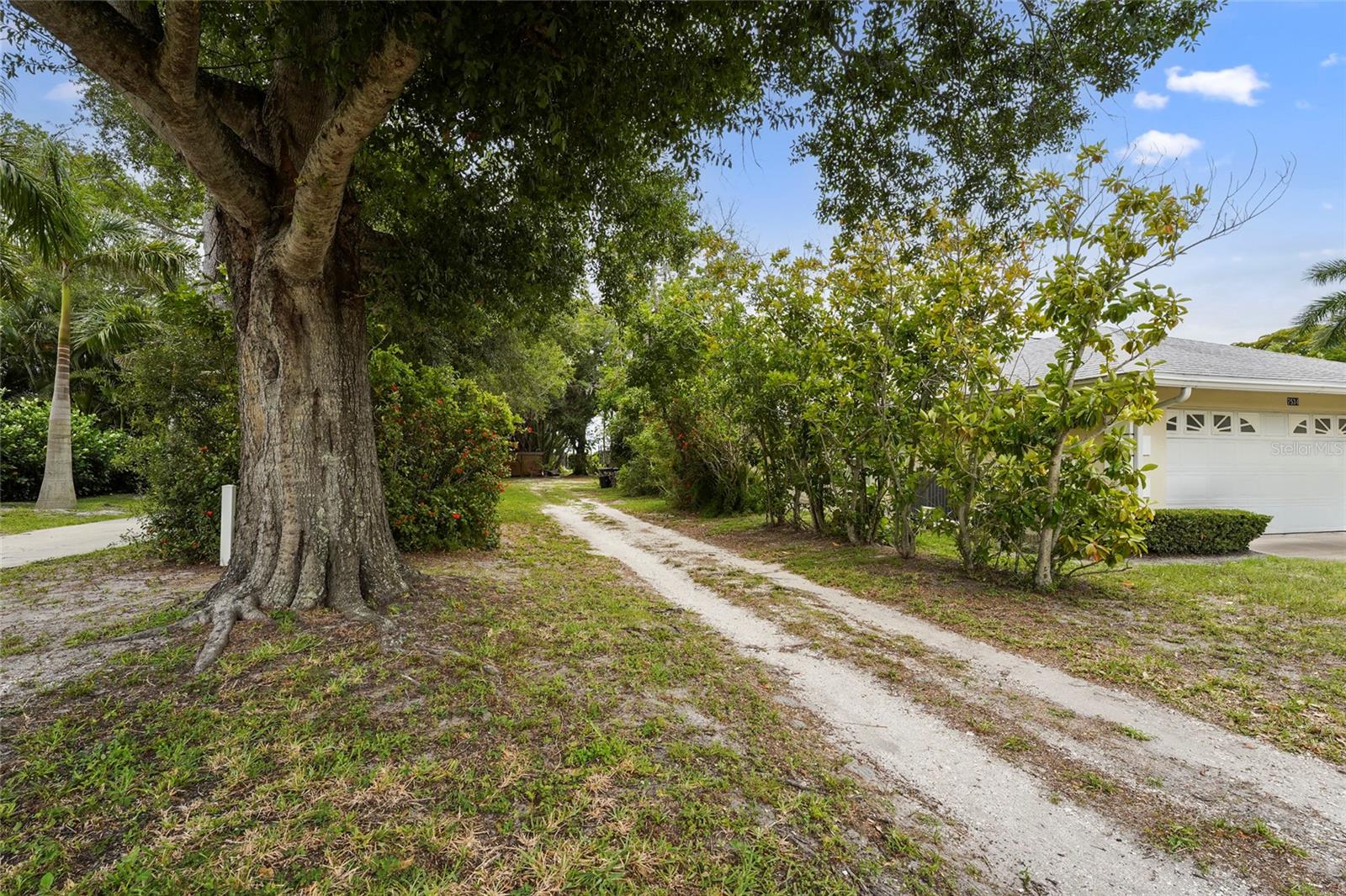 WHITFIELD ESTATES UNIT 1 - Land