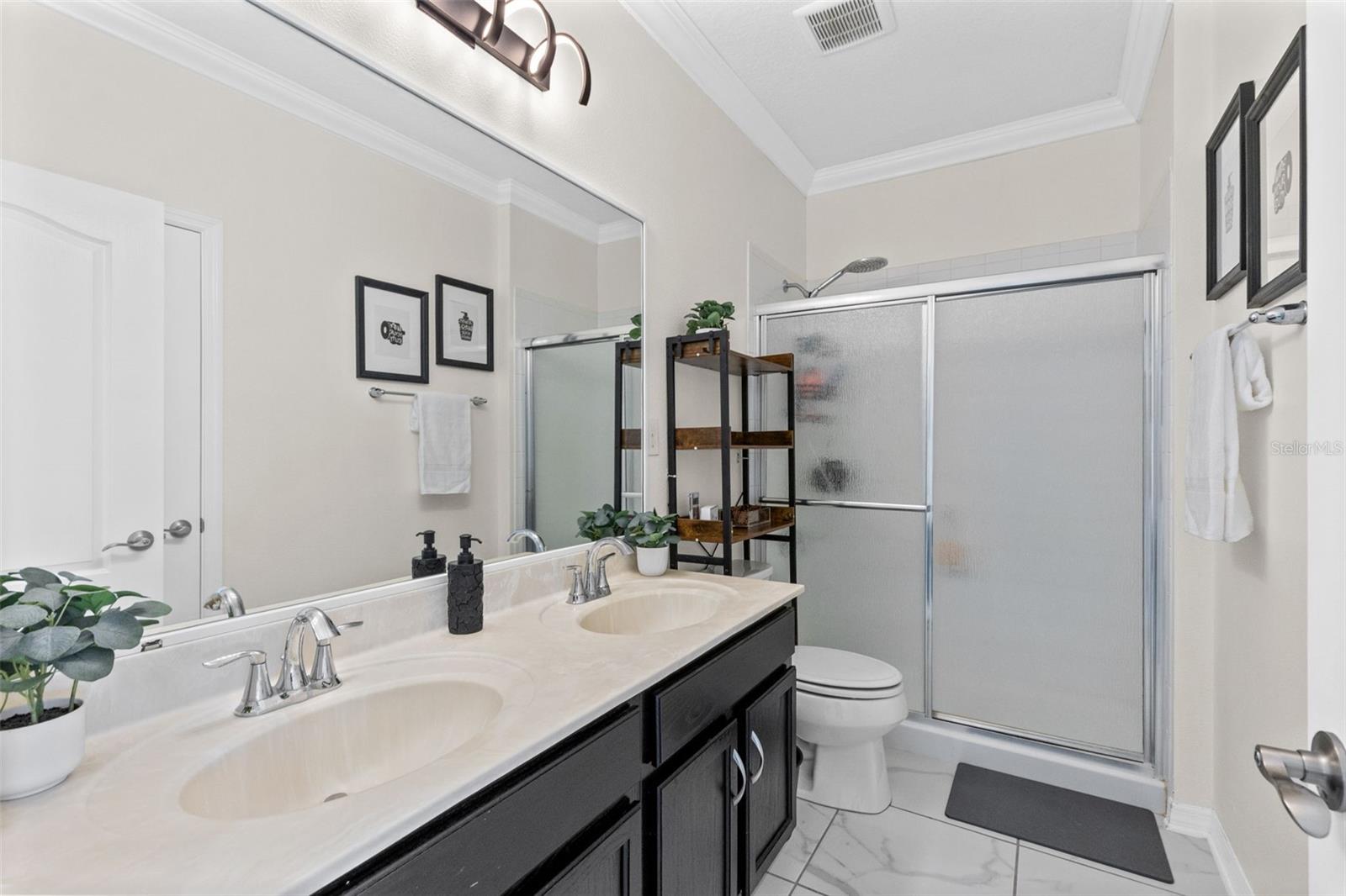 RIVIERA BELLA UN 7 - Residential
