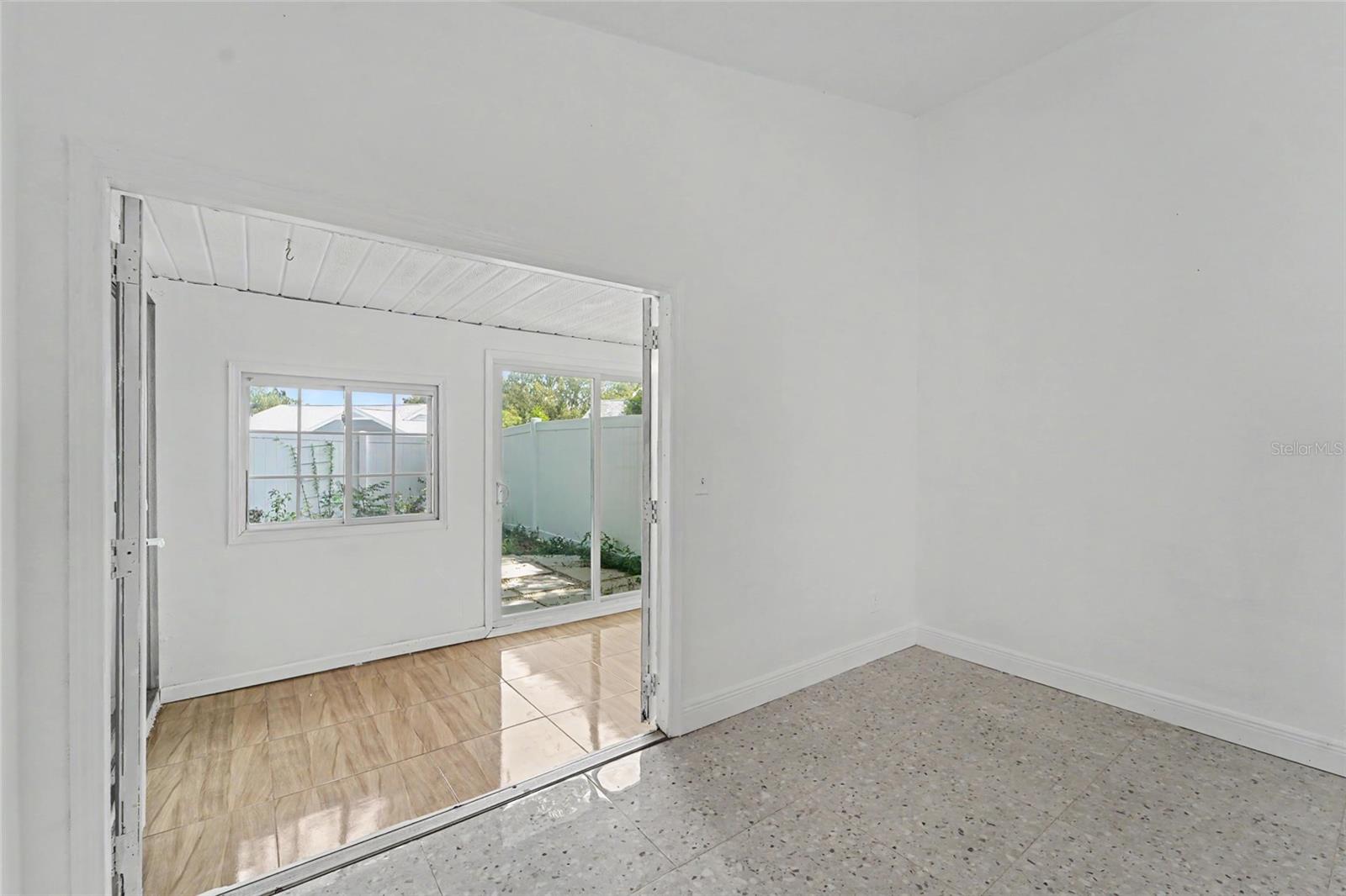 CLOVERPLACE CONDO - Residential