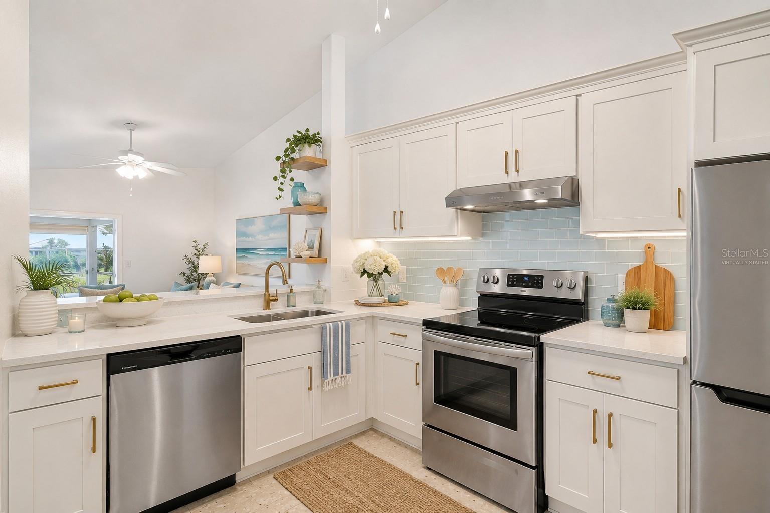 CLOVERPLACE CONDO - Residential