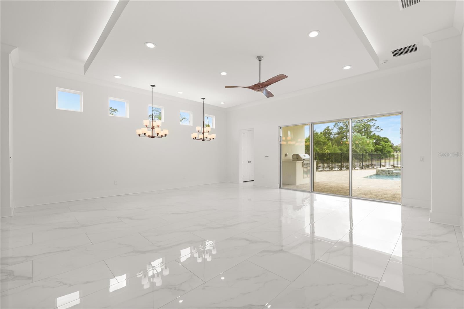 REUNION - Residential