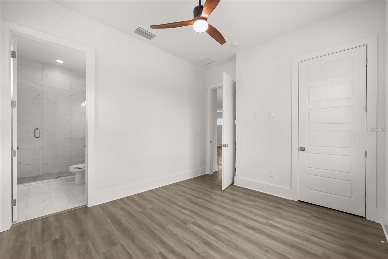 REUNION - Residential