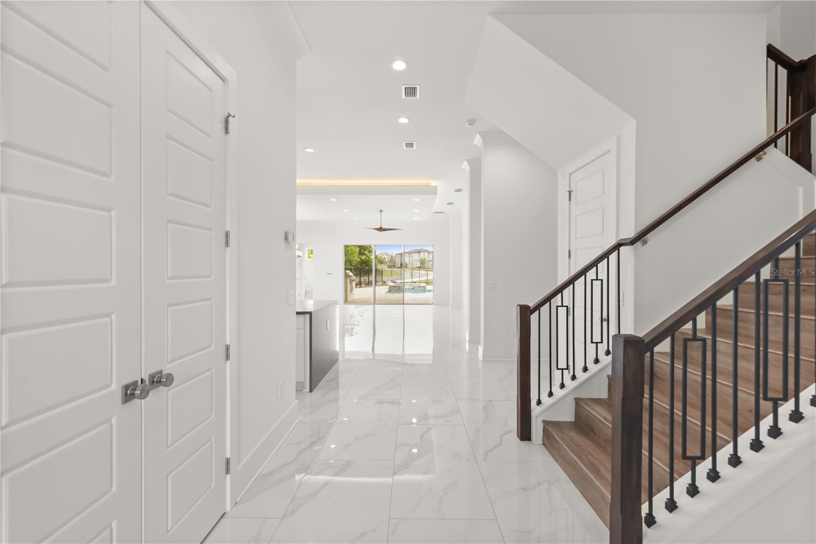 REUNION - Residential