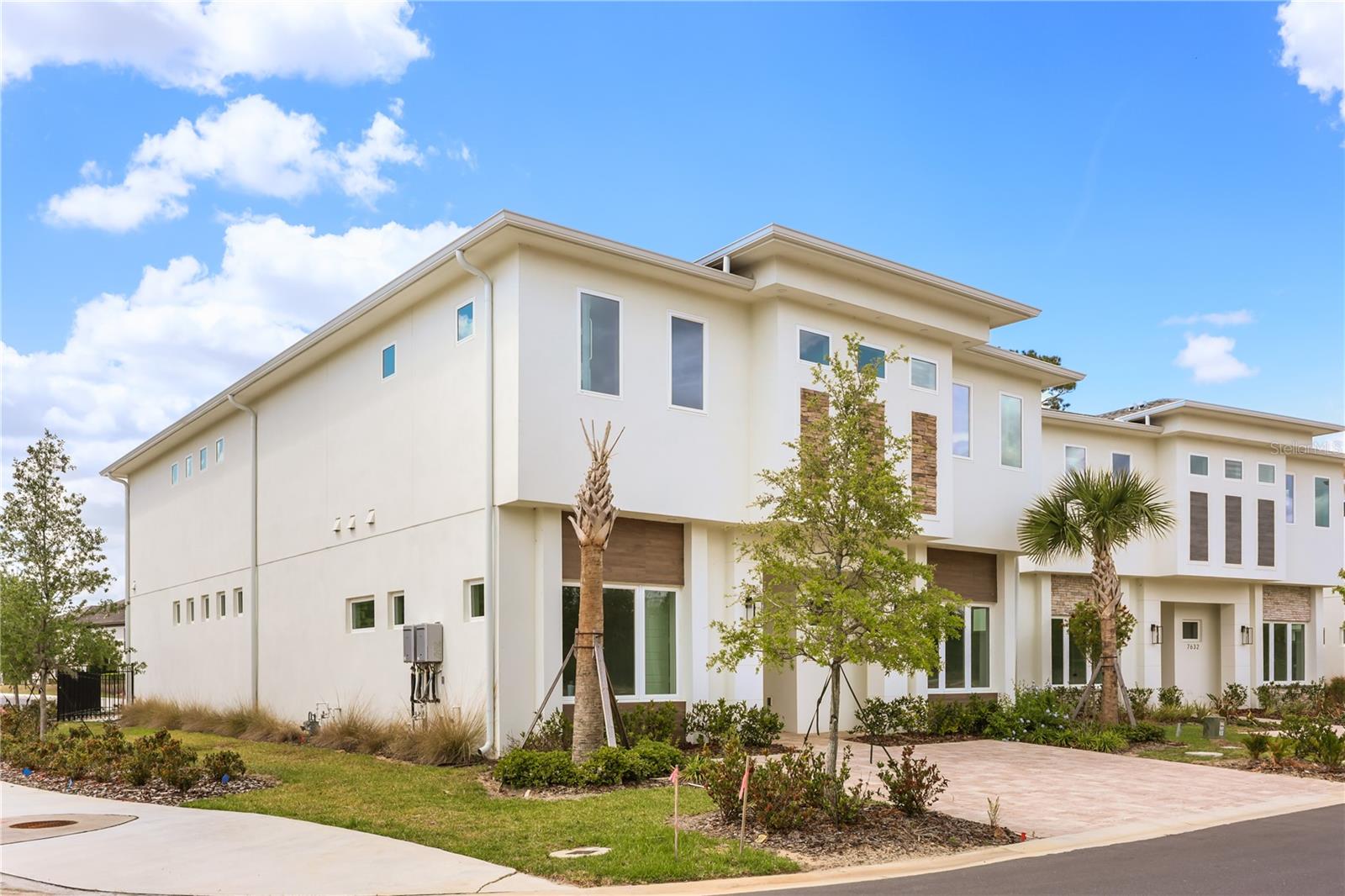 REUNION - Residential