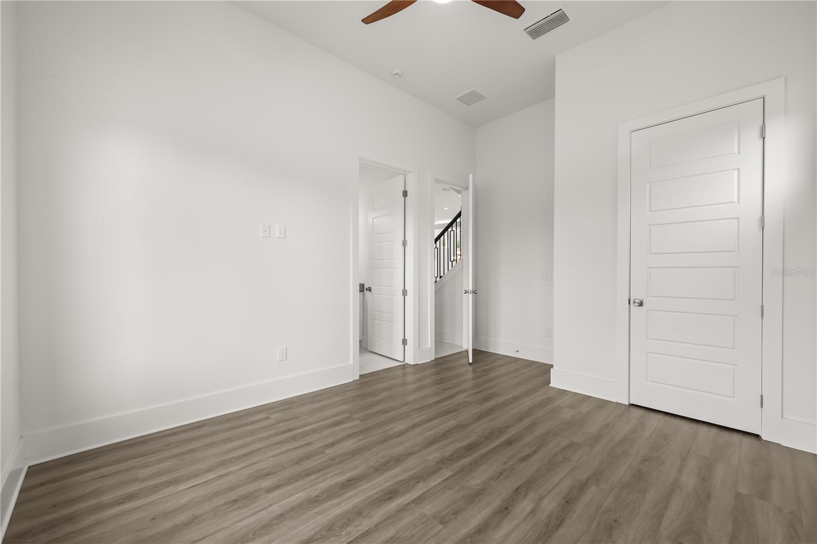 REUNION - Residential