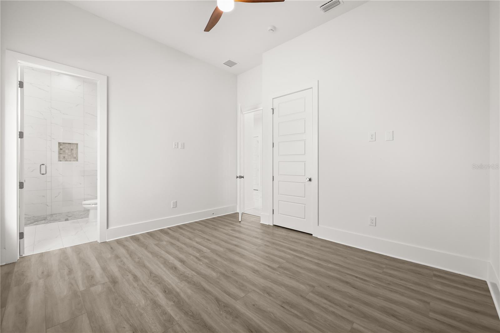 REUNION - Residential