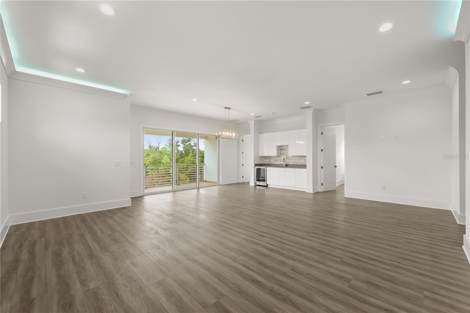 REUNION - Residential