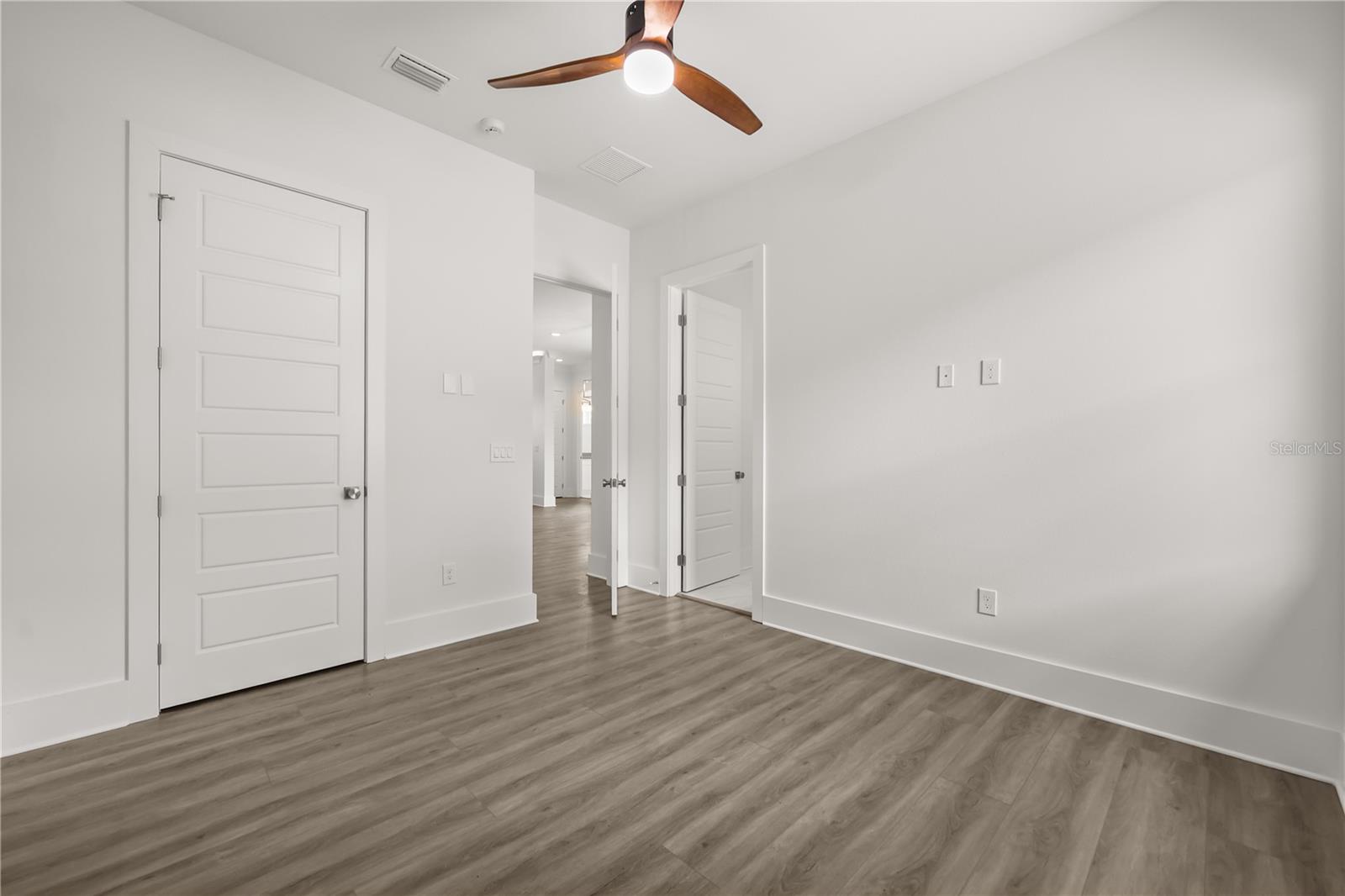 REUNION - Residential