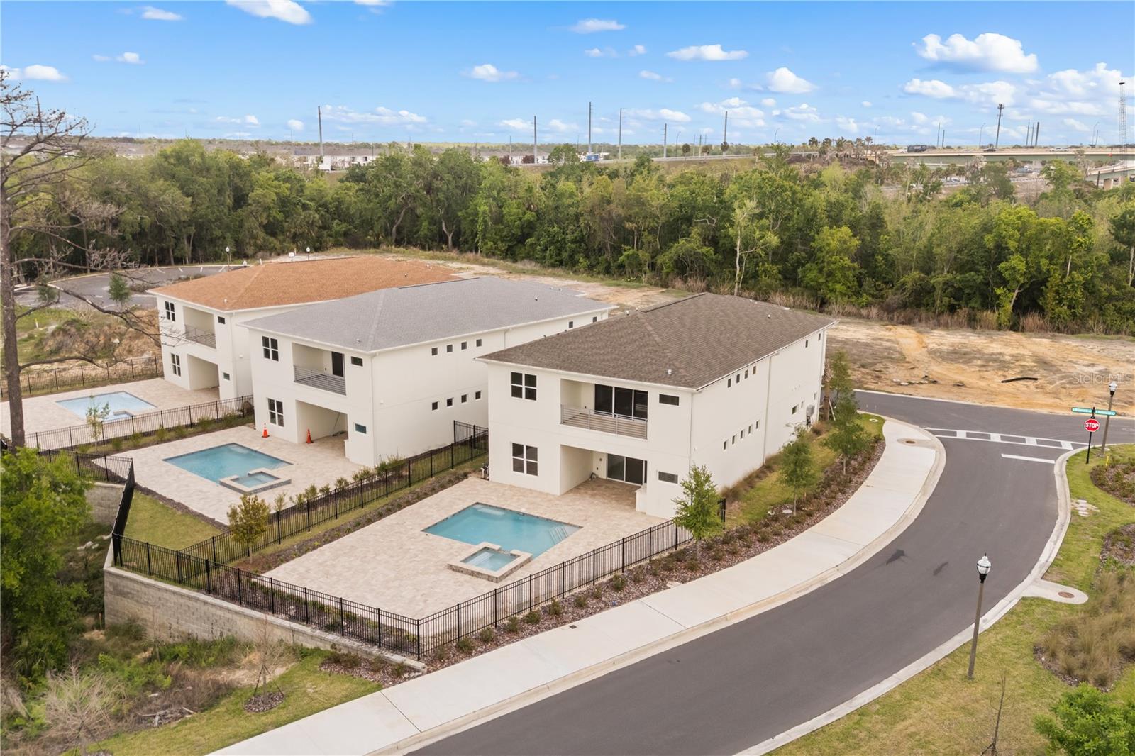 REUNION - Residential