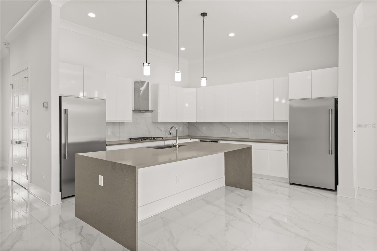 REUNION - Residential