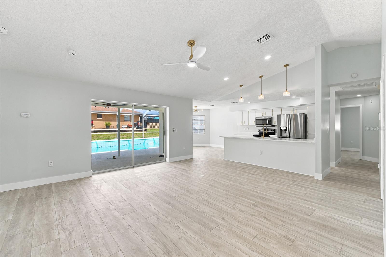 SPRING HILL - Residential