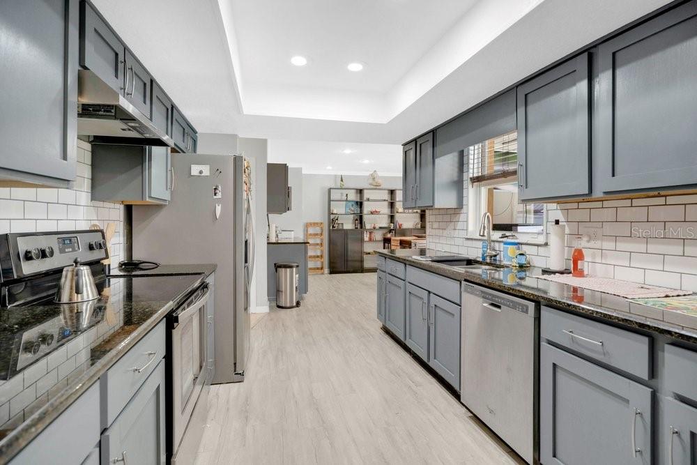 DELTONA LAKES UN 69 - Residential
