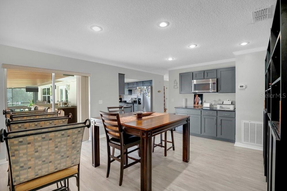 DELTONA LAKES UN 69 - Residential