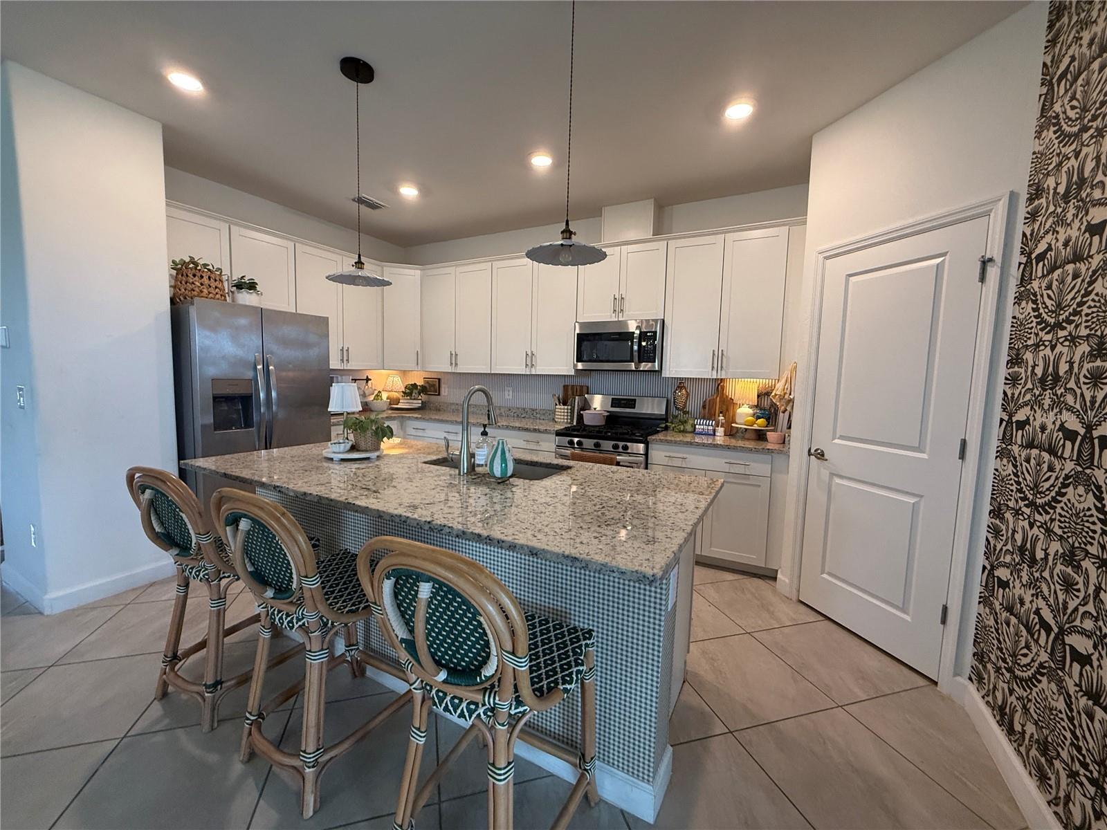 LORRAINE LAKES PH I - Residential