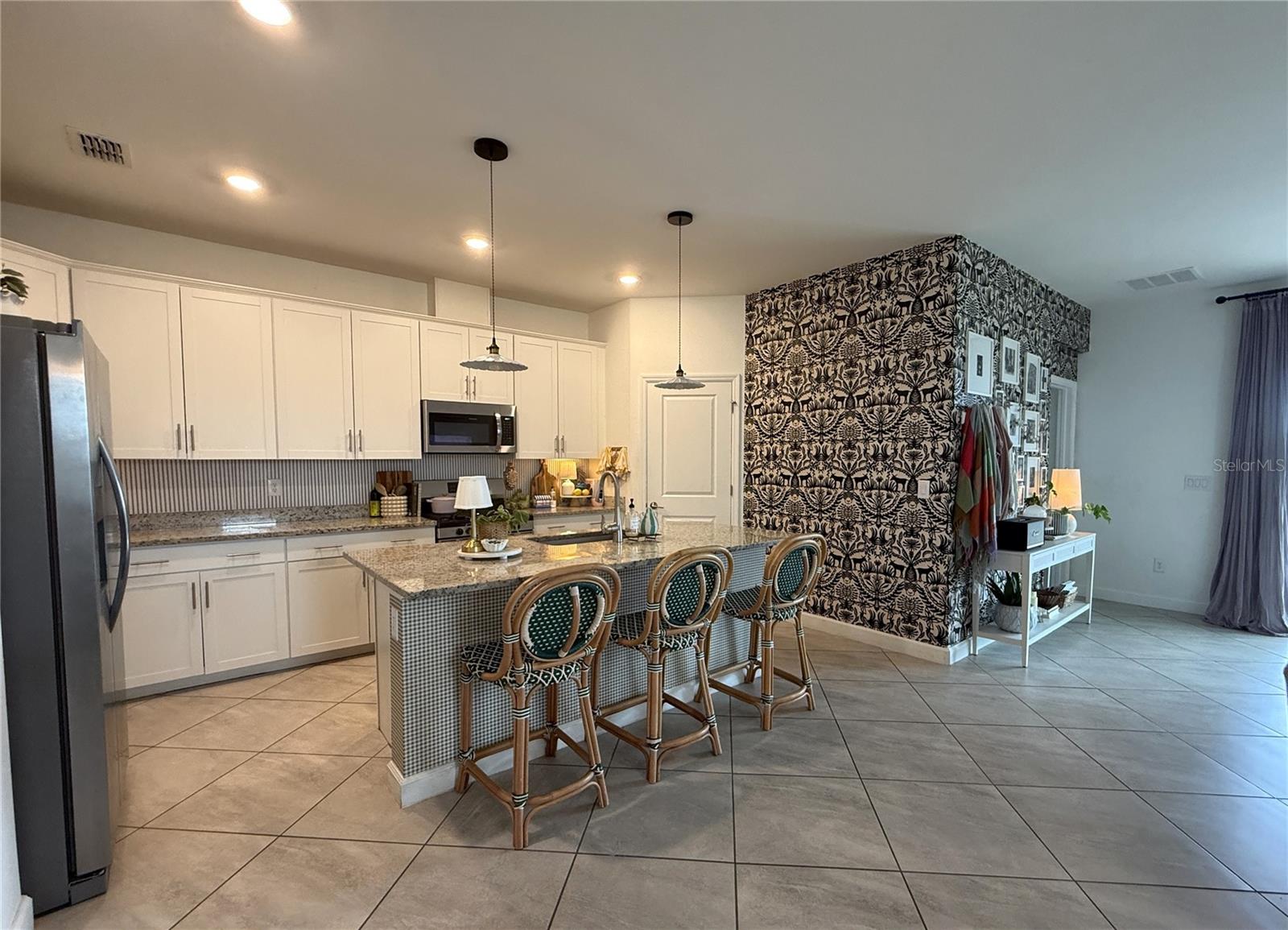LORRAINE LAKES PH I - Residential