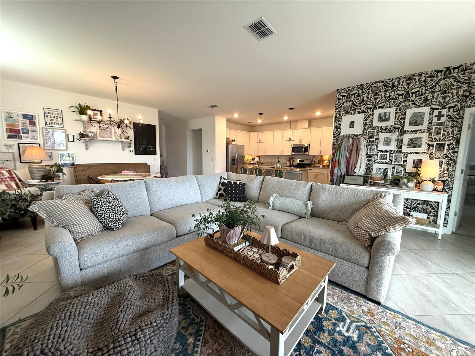 LORRAINE LAKES PH I - Residential