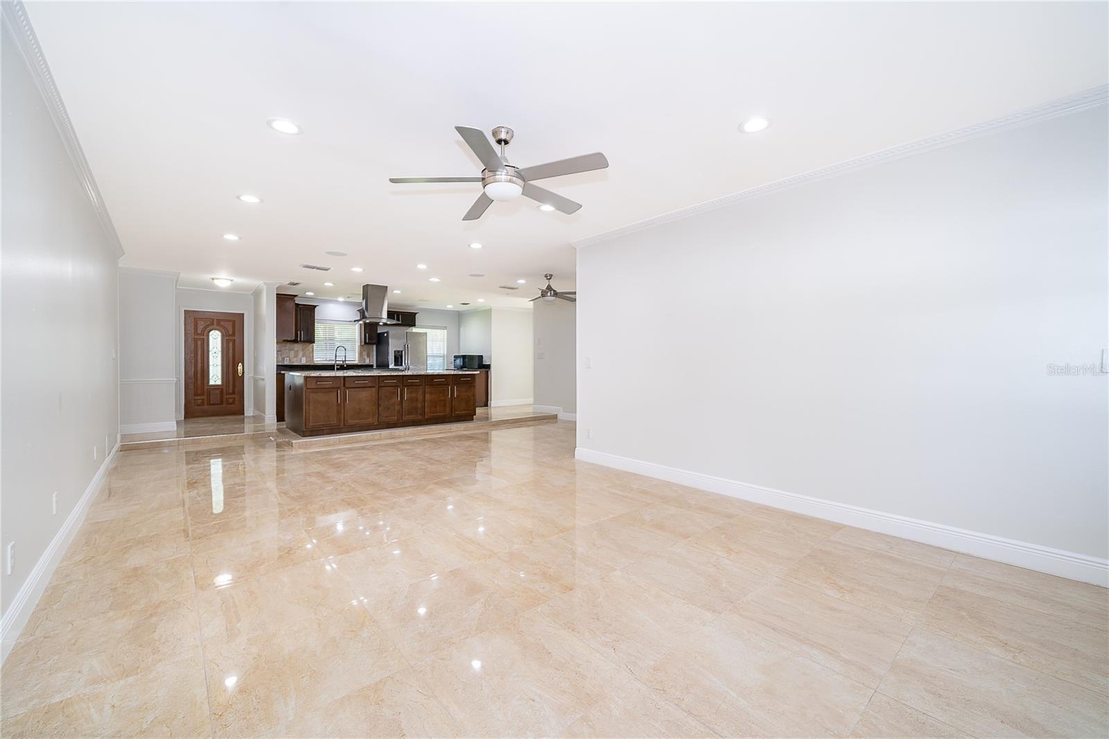 ENGLISH ESTATES UNIT 3 - Residential