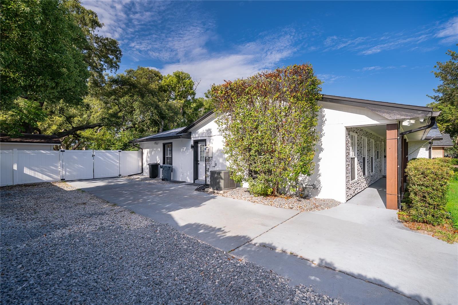 ENGLISH ESTATES UNIT 3 - Residential