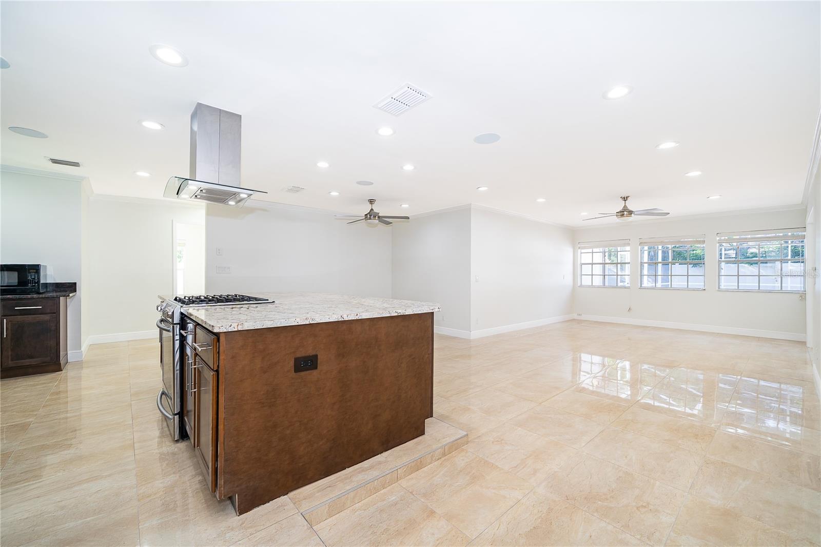 ENGLISH ESTATES UNIT 3 - Residential