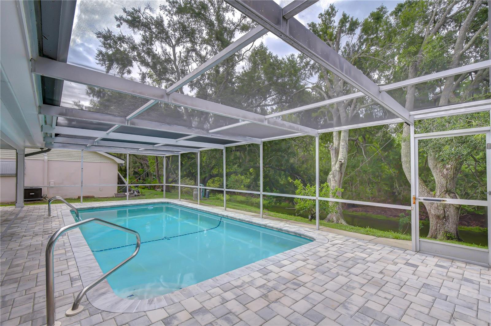 BEACON WOODS VILLAGE - Residential