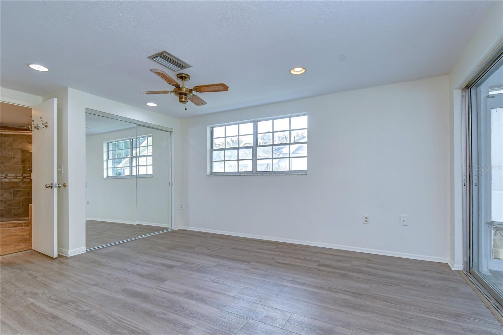 BEACON WOODS VILLAGE - Residential