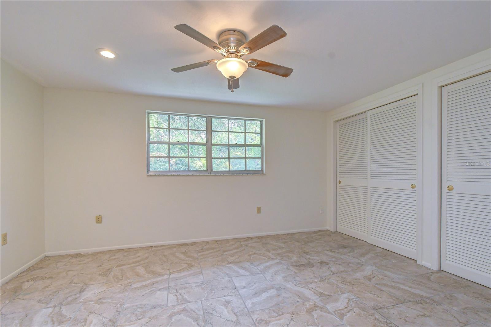 BEACON WOODS VILLAGE - Residential