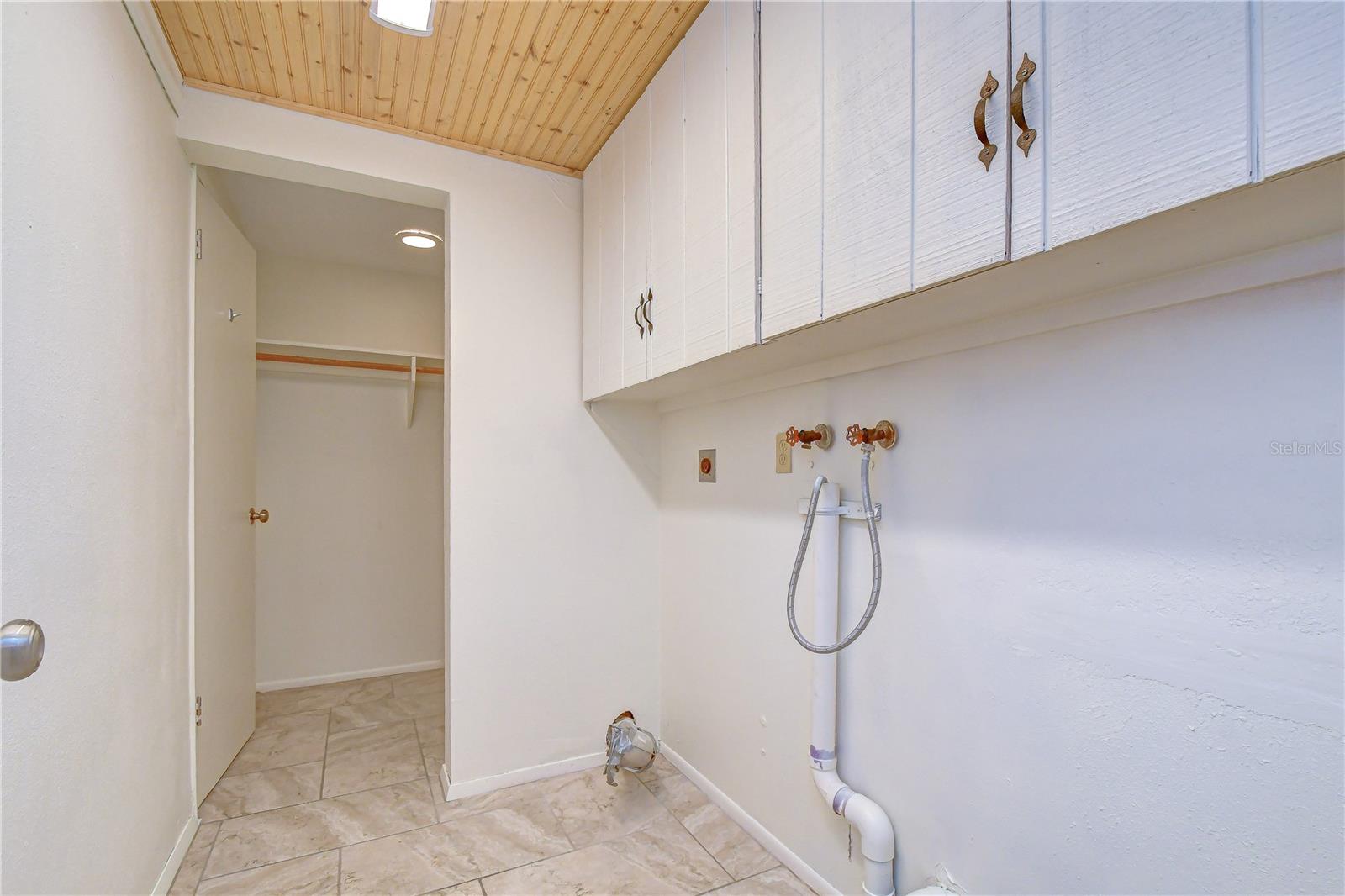 BEACON WOODS VILLAGE - Residential