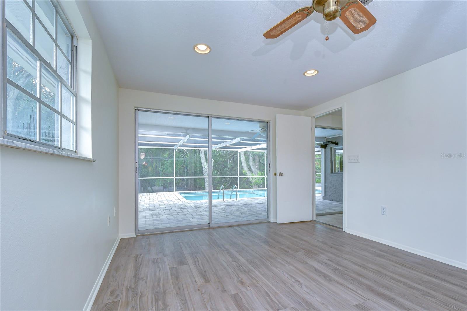BEACON WOODS VILLAGE - Residential