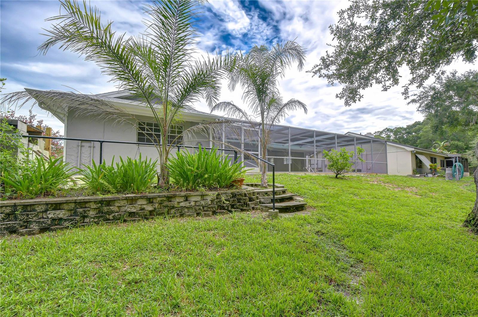 BEACON WOODS VILLAGE - Residential