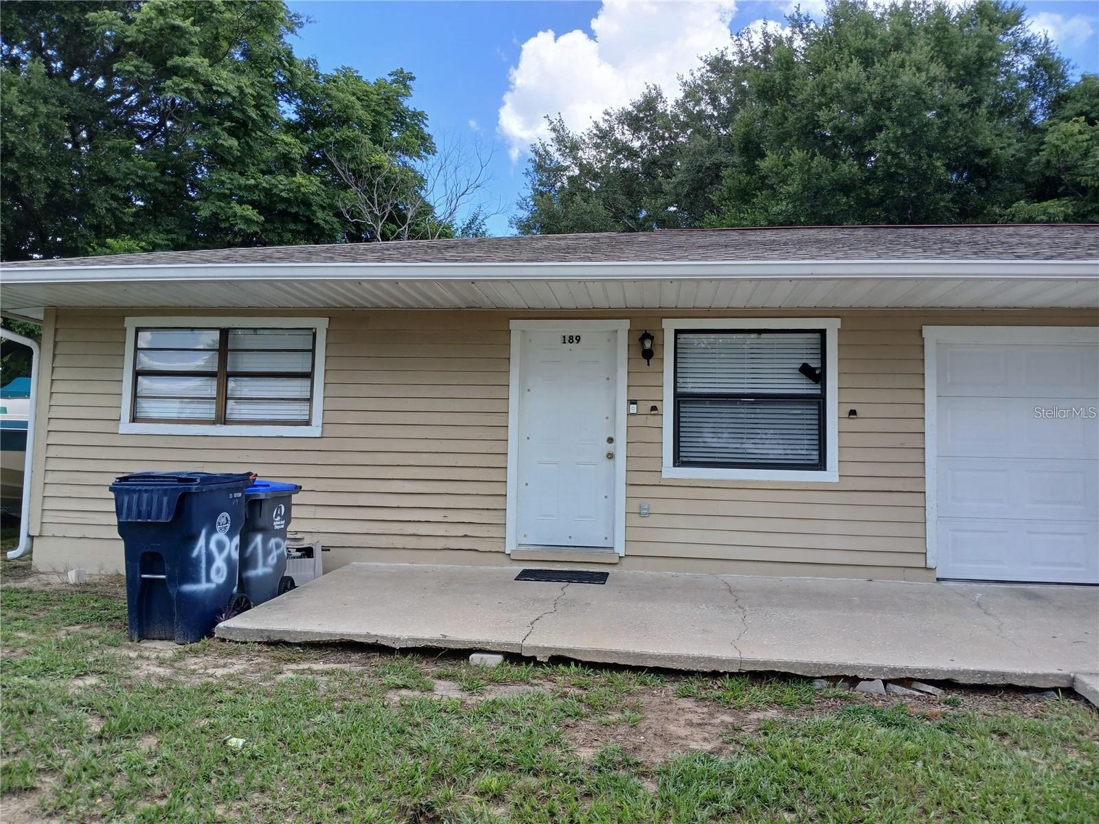 LAKESIDE HILL - Residential Lease