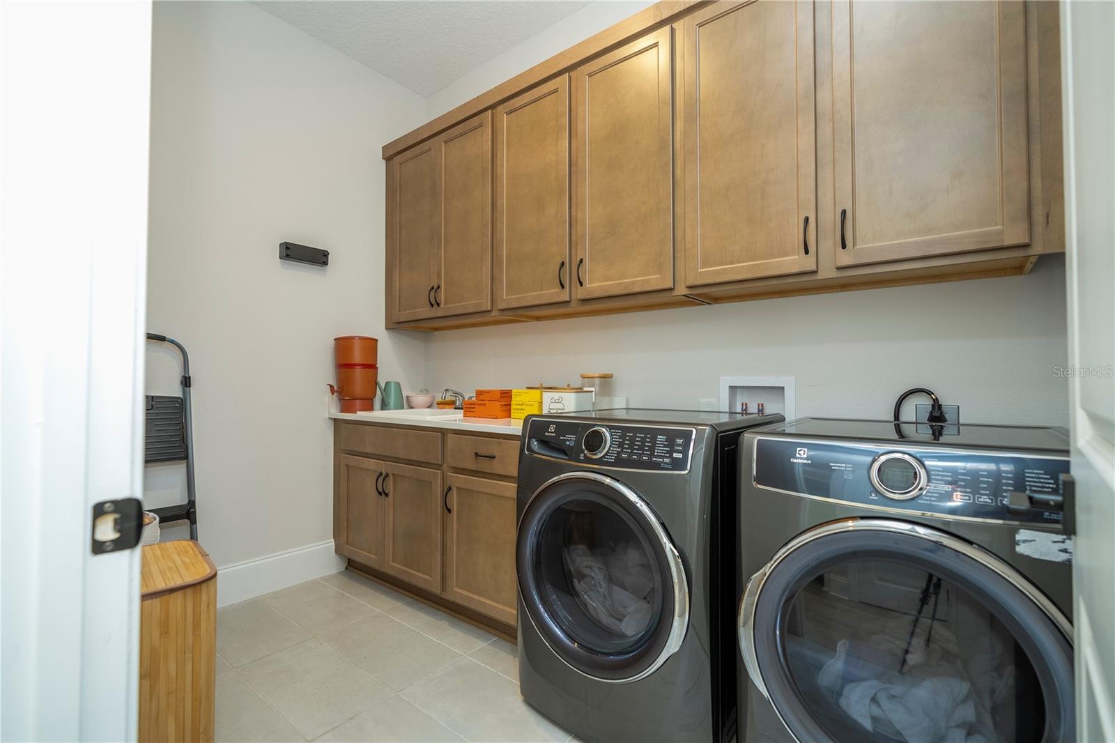 BELLA COLLINA EAST SUB - Residential