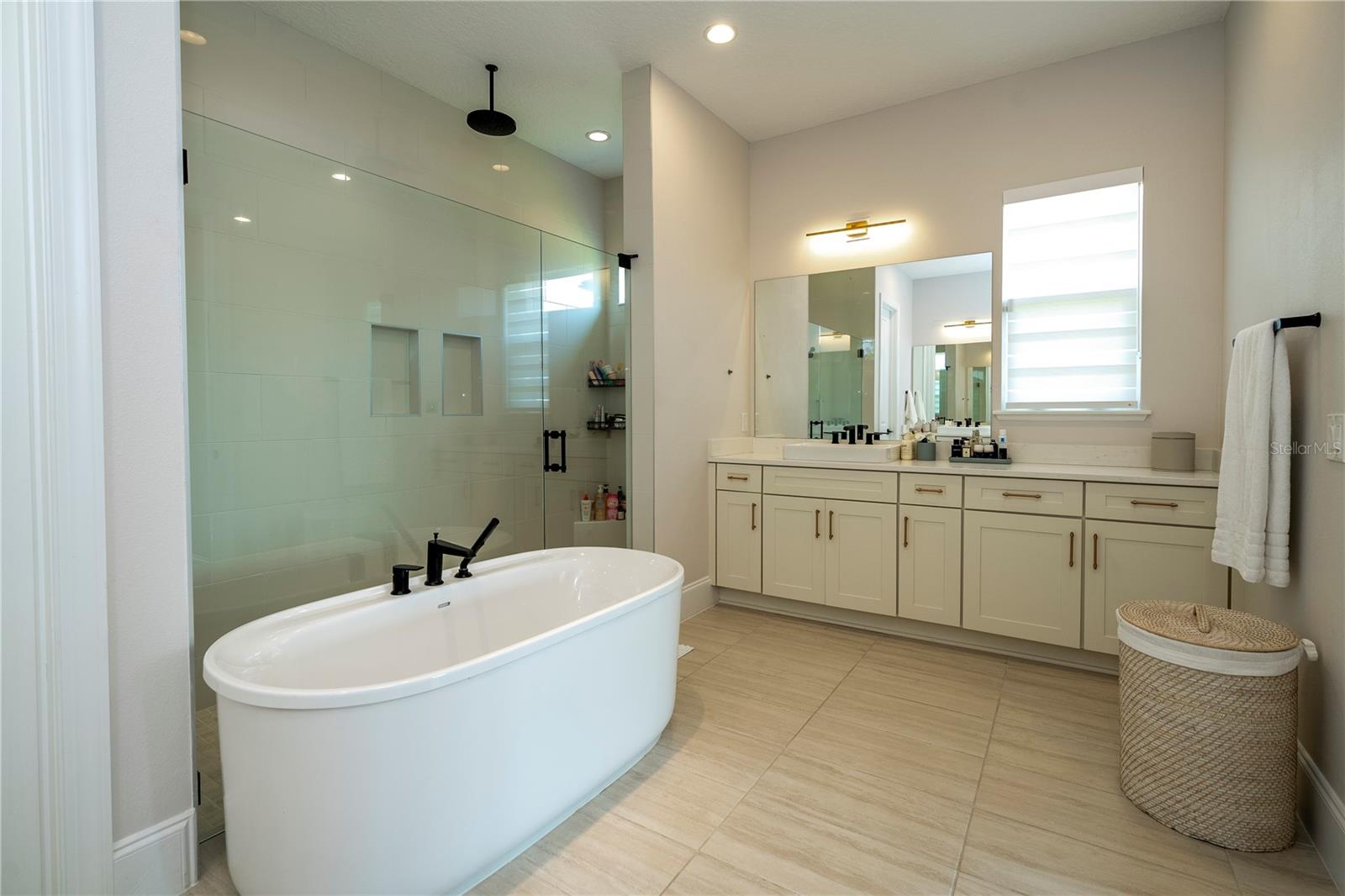 BELLA COLLINA EAST SUB - Residential