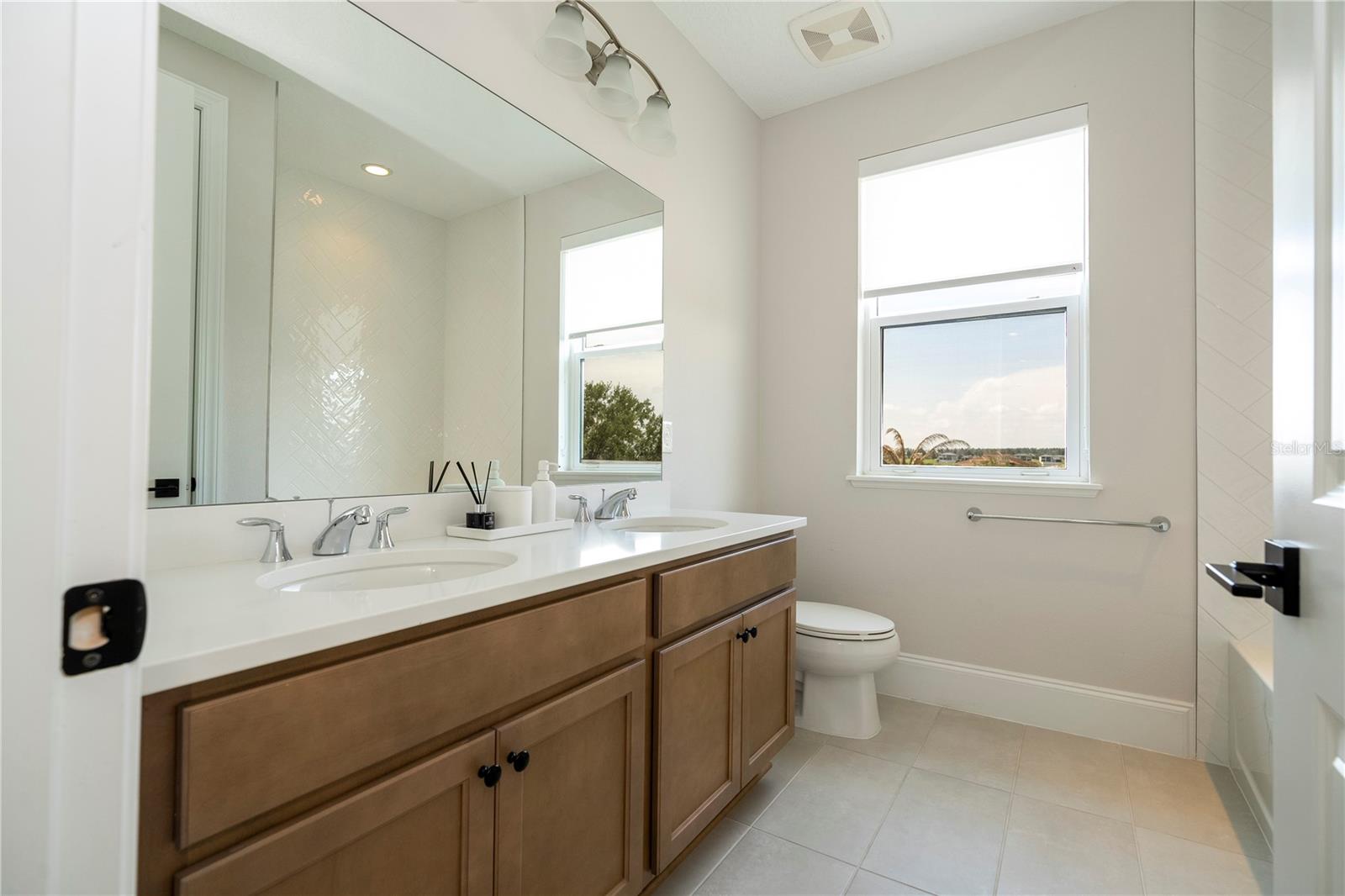 BELLA COLLINA EAST SUB - Residential