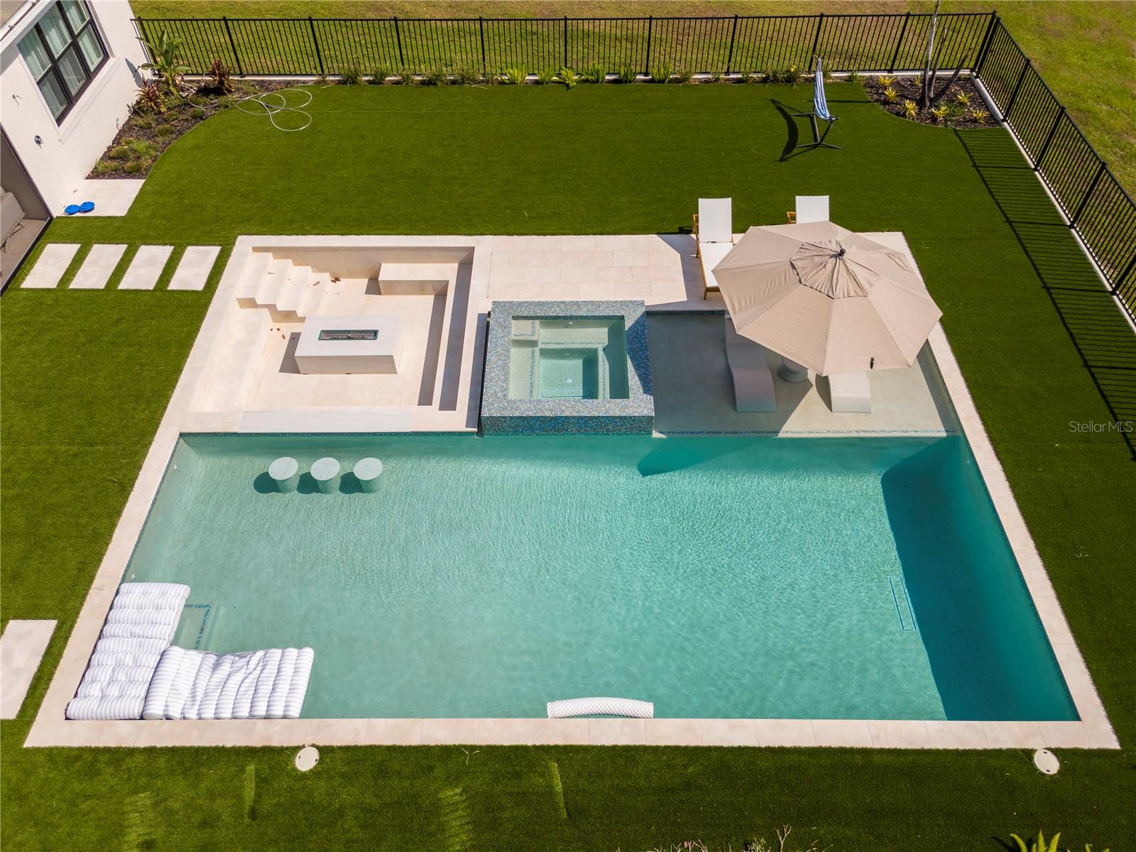 BELLA COLLINA EAST SUB - Residential