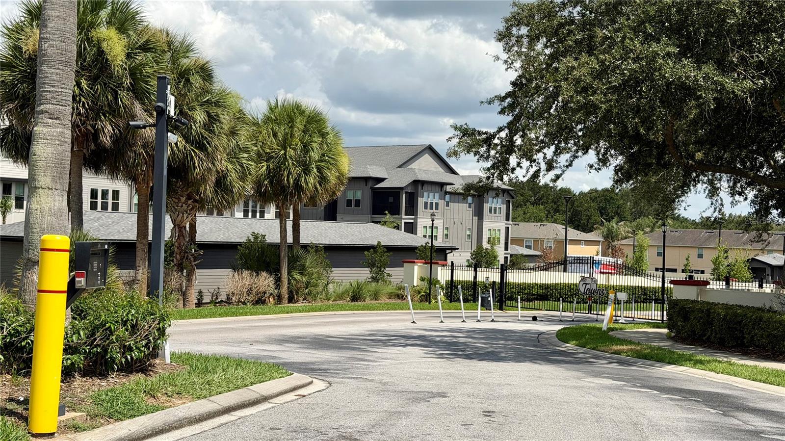 TOWNS LEGACY PARK - Residential Lease