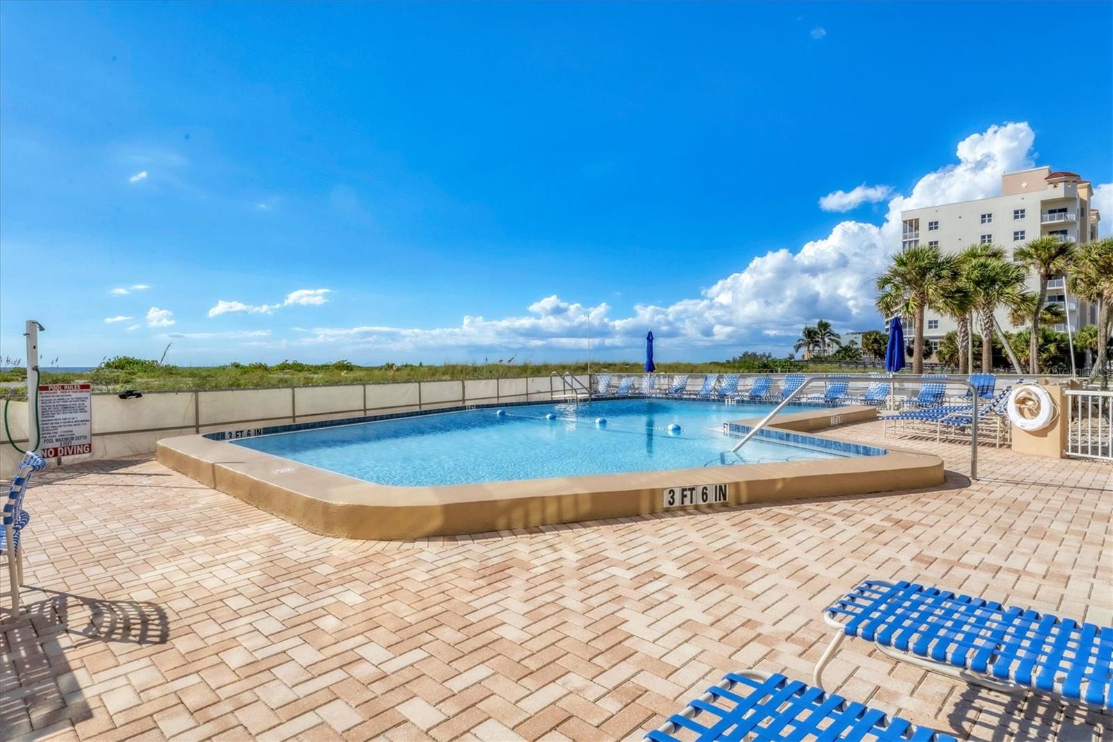 GULF HORIZONS - Residential