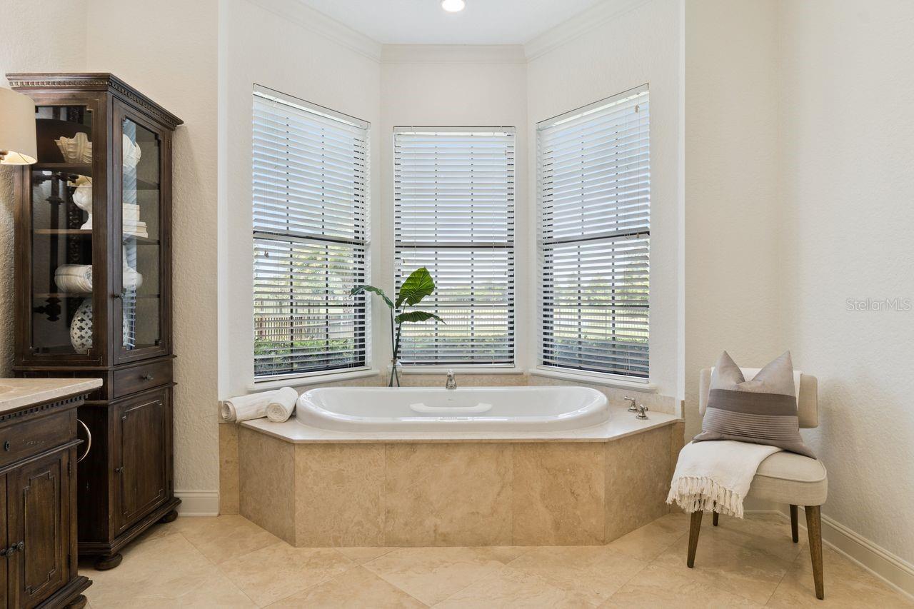 BAY HILL SEC 08 - Residential